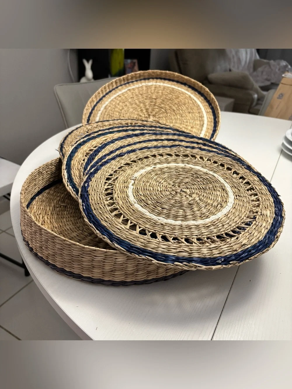 Pottery Barn Woven Seagrass Placemats Set of 6 with Lidded Holder (1 Mismatched)